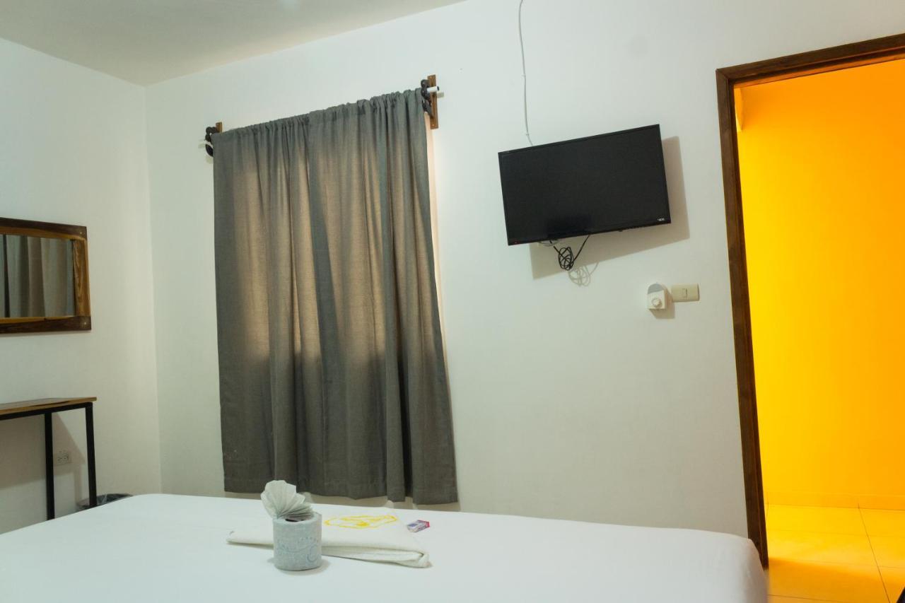Blanquita Hotel Виляермоса Екстериор снимка